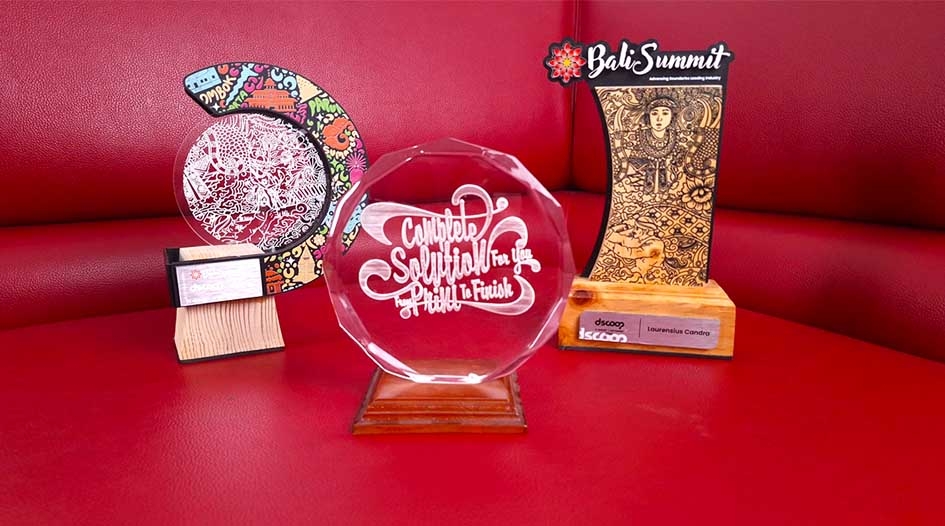 plakat custom di Bintang Sempurna
